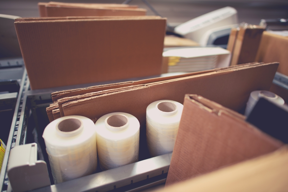 Packaging,and,shipping,accessories,and,materials.,boxes,and,packaging,vinyls.